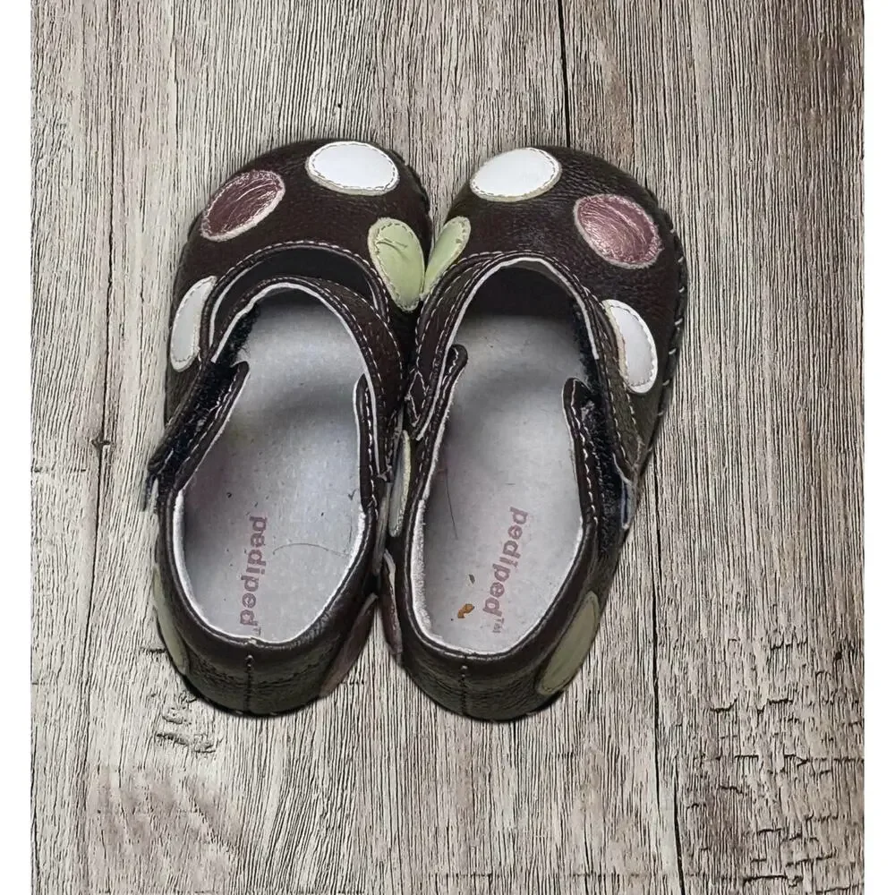 Pediped baby brown polka dot shoes. Size 12-18‎ month